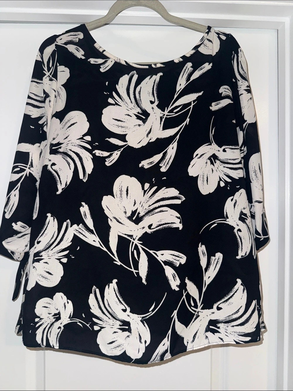 Loft Floral 3/4 Sleeve Blouse in Black & White